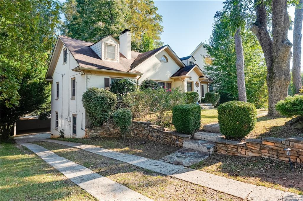 2083 Rugby Ave., College Park, GA 30337