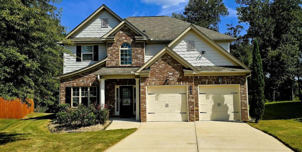 2728 Lower Village Dr., Ellenwood, GA 30294