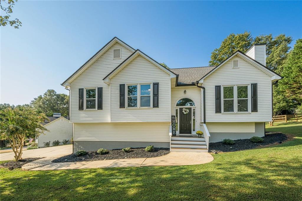 7010 Devon Dr., Cumming, GA 30028
