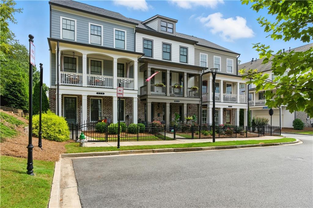 218 Bluestone Dr., Woodstock, GA 30188