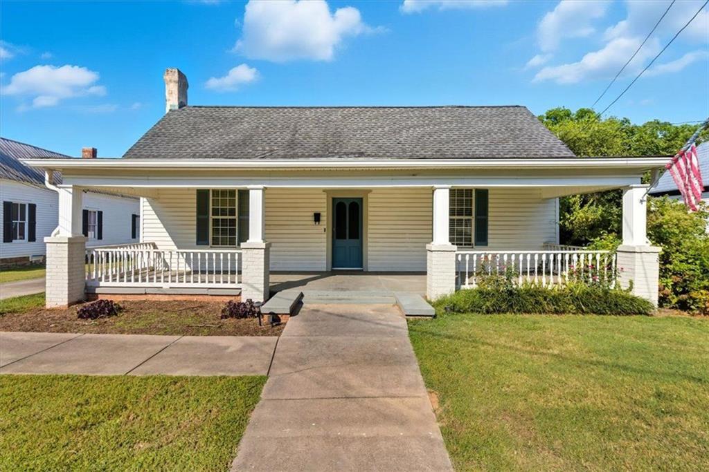320 S Main St., Adairsville, GA 30103