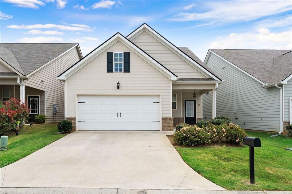 42 Castlemoor Loop, Adairsville, GA 30103