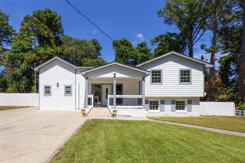 542 Village Ln., Jonesboro, GA 30236