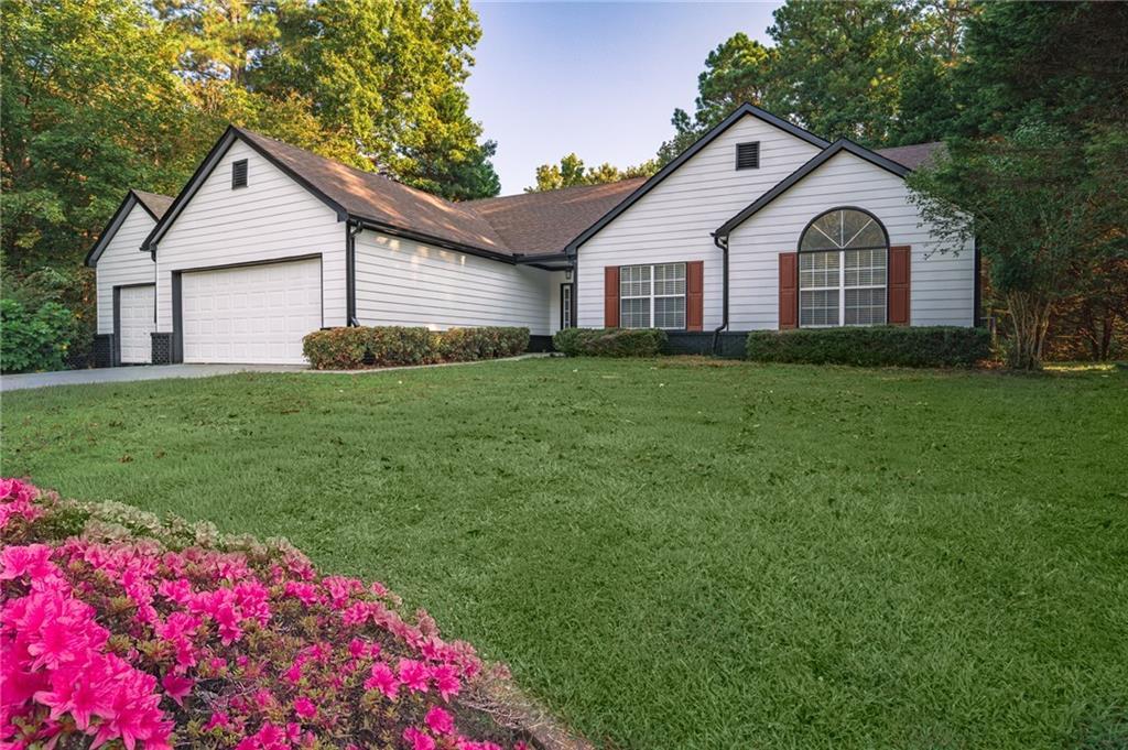 328 Allatoona Shores Dr., Canton, GA 30114