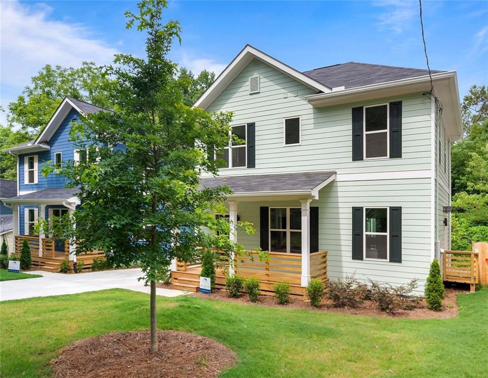 1098 Wedgewood Dr., Atlanta, GA 30318