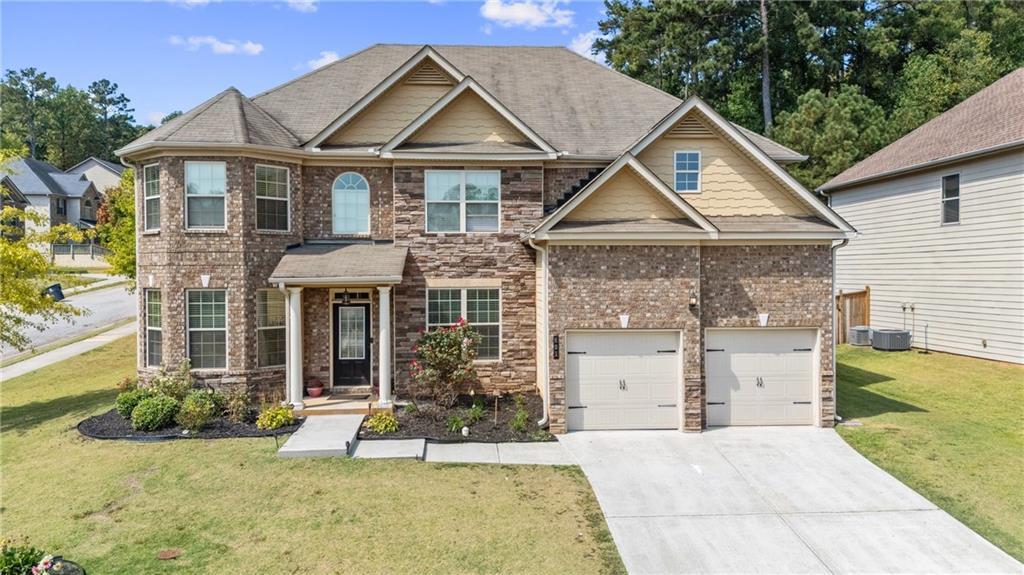 601 Stream Ct., Fairburn, GA 30213
