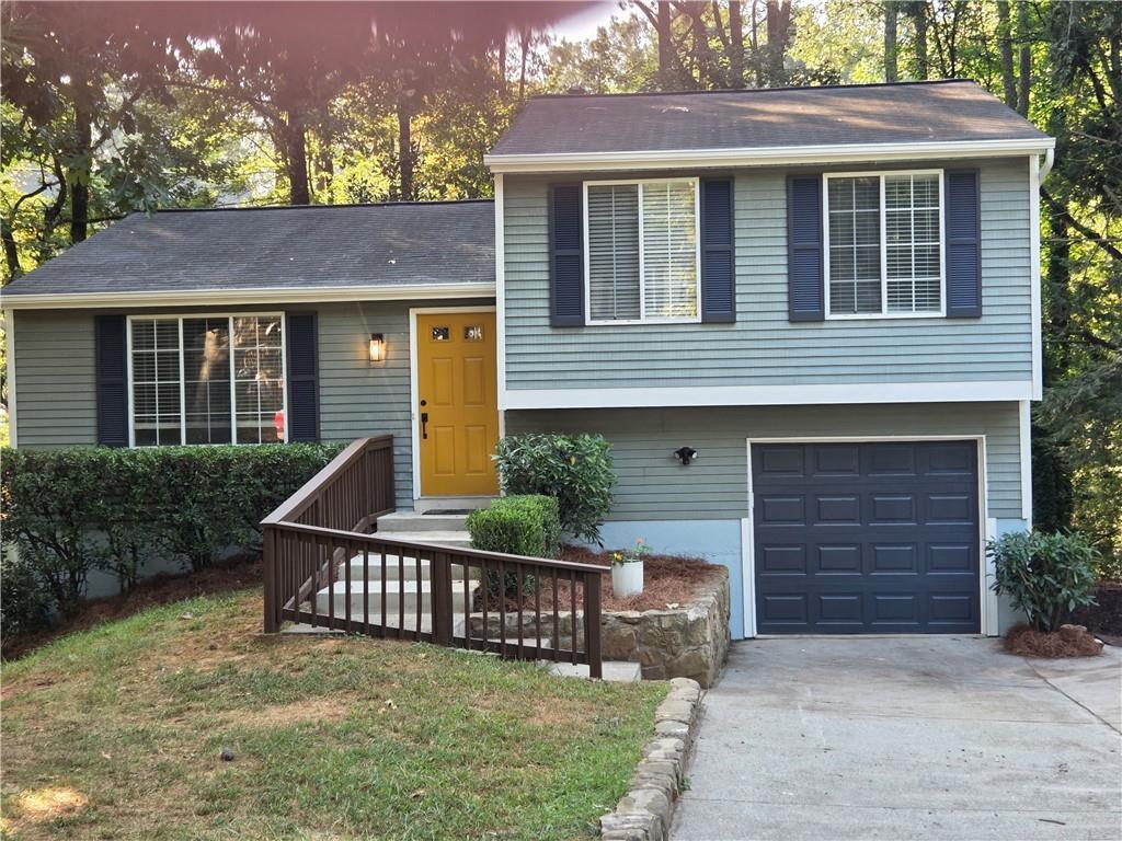 6734 Graves Mill Dr., Norcross, GA 30093