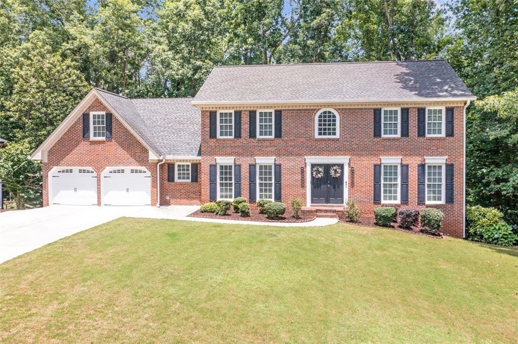 3439 Smoke Hollow Pl., Roswell, GA 30075