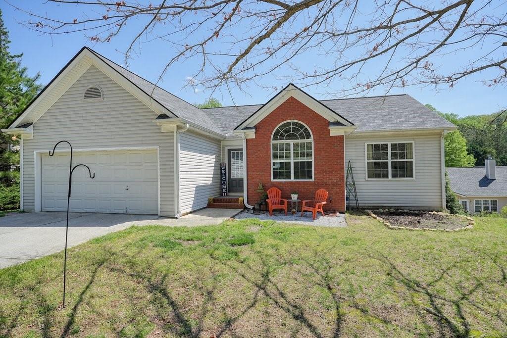 91 Crockett Dr., Dawsonville, GA 30534
