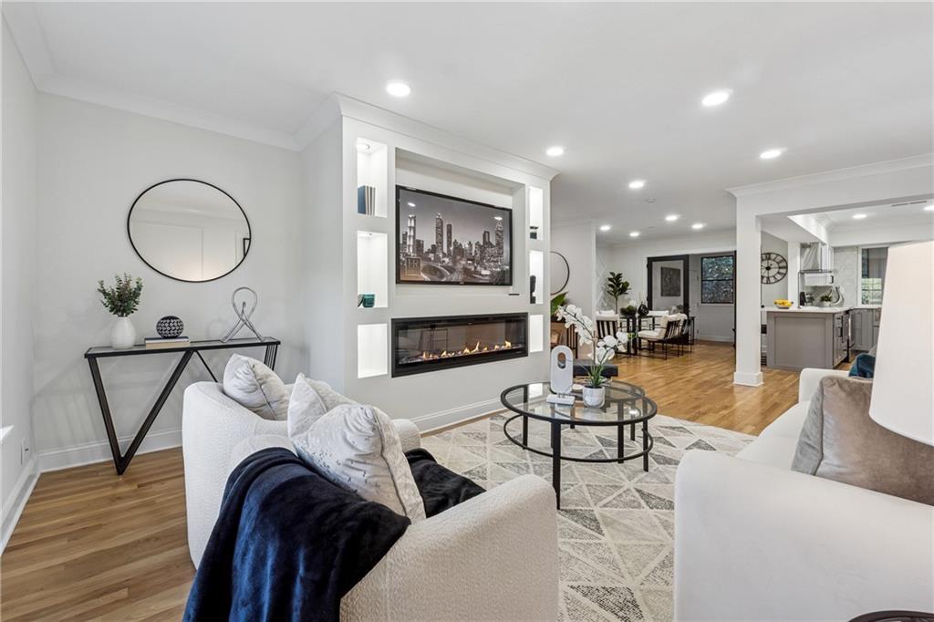 106 La Rue Pl., Atlanta, GA 30327