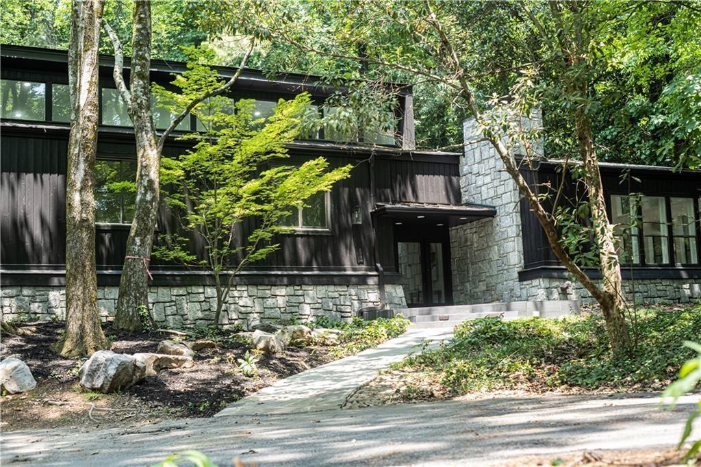 4377 Paran Pl., Atlanta, GA 30327