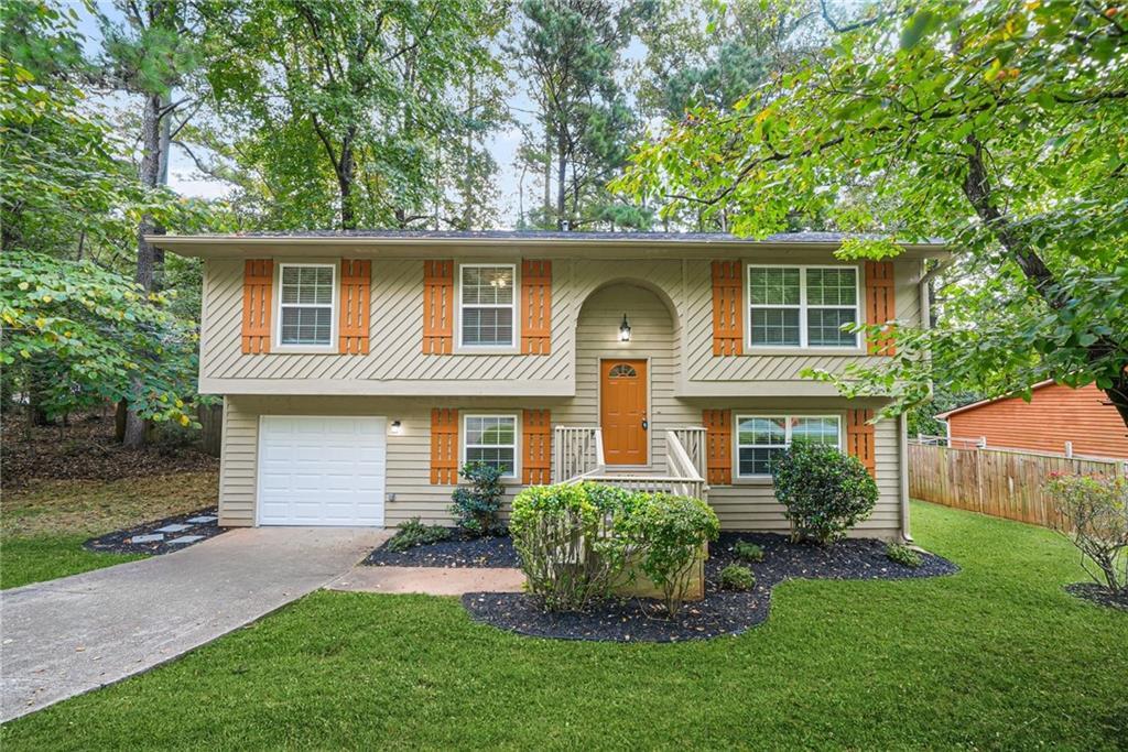 1220 Terramont Dr., Roswell, GA 30076