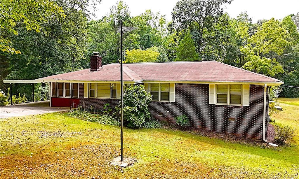 412 Camp Cir., Dallas, GA 30132