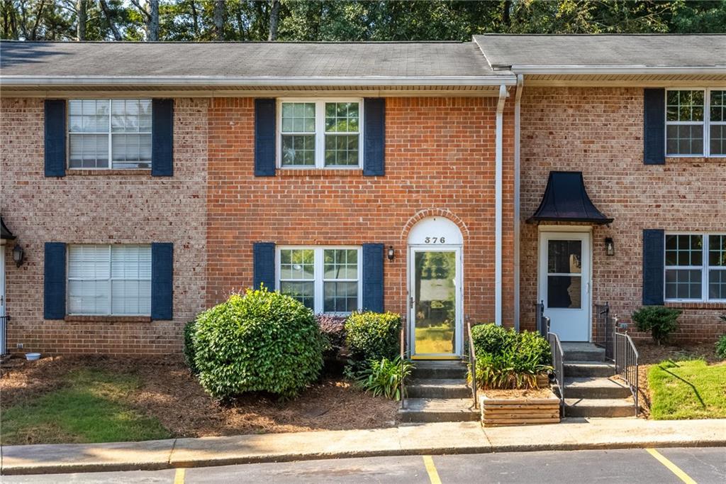 376 Northdale Ct., Lawrenceville, GA 30046