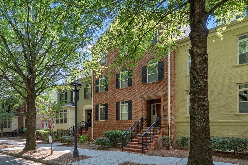 2718 Wander Ln., Alpharetta, GA 30022