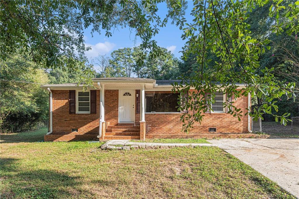 205 Westmoreland Dr., Griffin, GA 30223