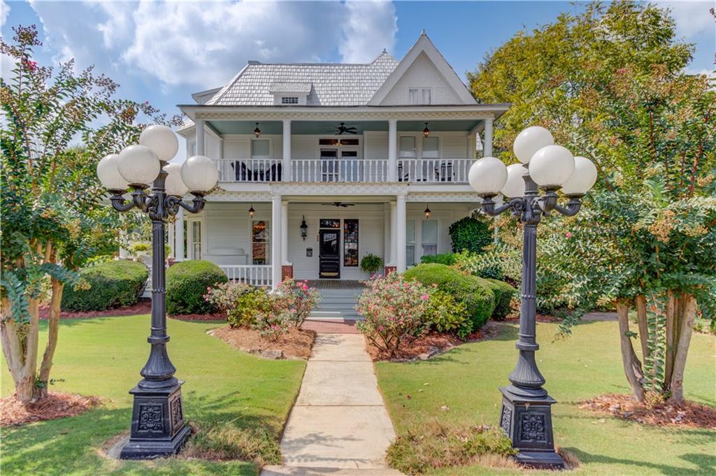 74 White St., Hoschton, GA 30548
