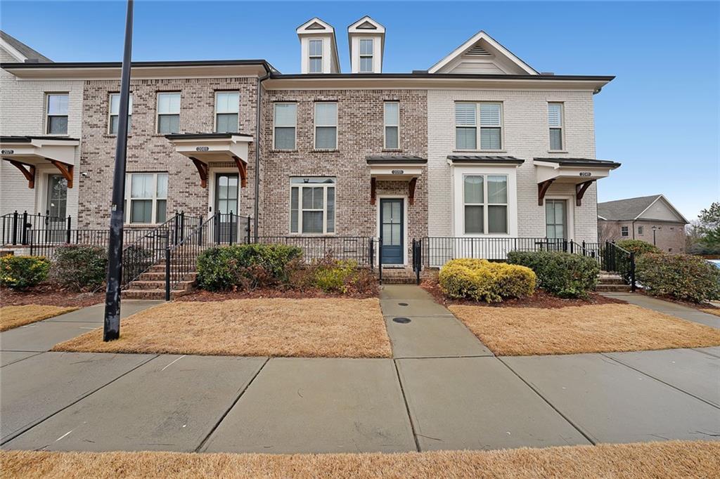2051 Glenview Park Cir., Duluth, GA 30097