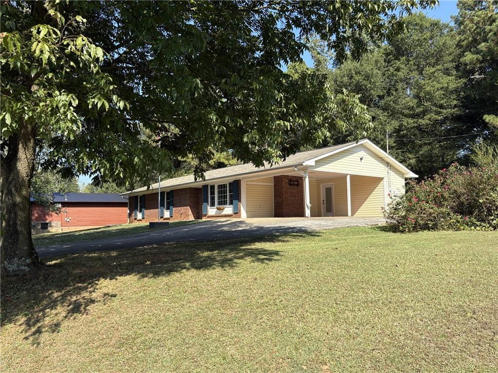 154 Honeysuckle Dr., Adairsville, GA 30103