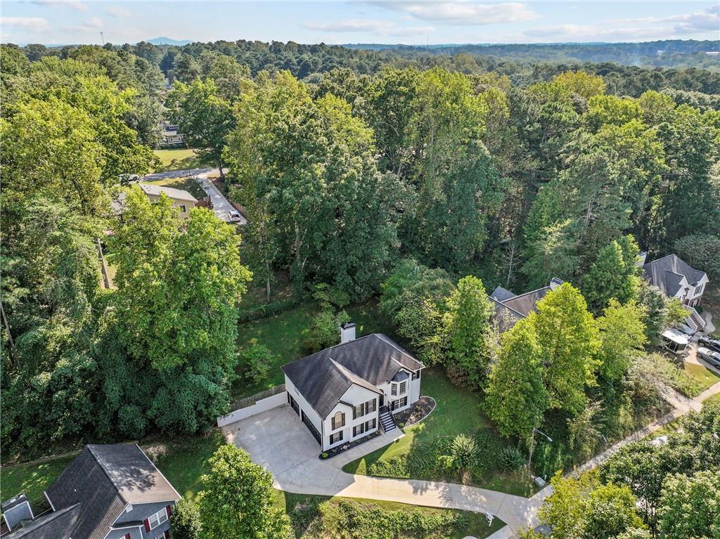 110 Hearthstone Dr., Woodstock, GA 30189