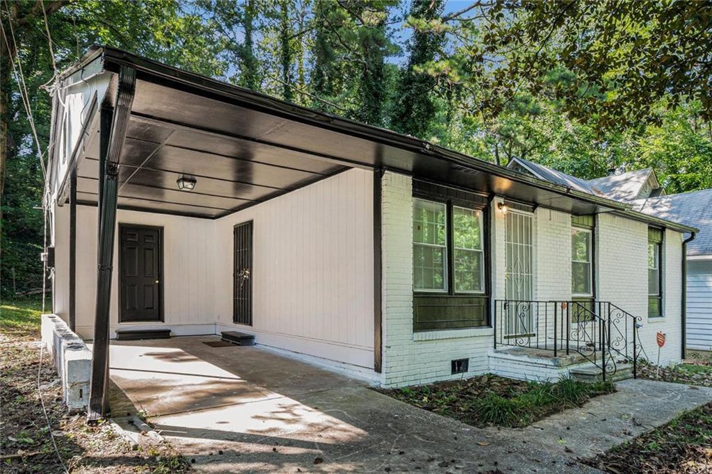 836 Bolton Rd., Atlanta, GA 30331