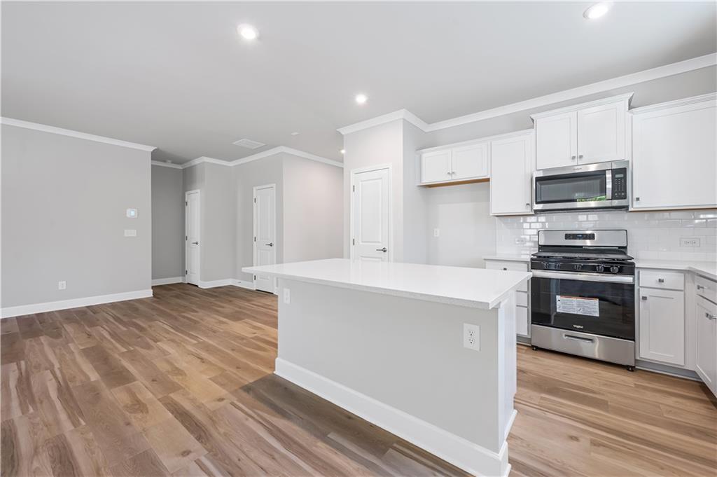 219 Park Ln., Fairburn, GA 30213