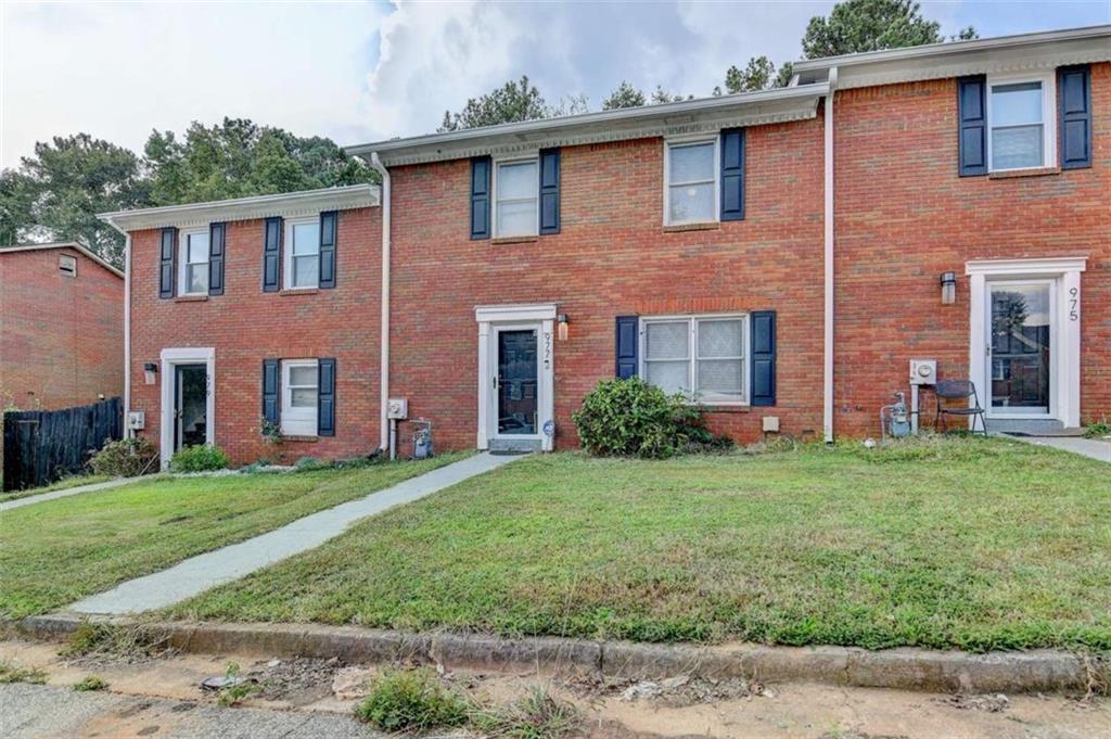 977 Park Gate Pl., Stone Mountain, GA 30083