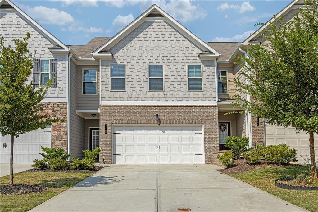 3748 Prospect Point Dr., Oakwood, GA 30566