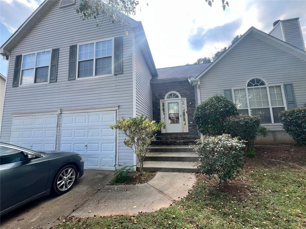 10617 Barberry Dr., Hampton, GA 30228