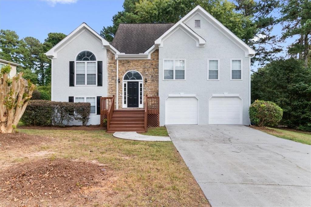 1335 Timber Walk Dr., Loganville, GA 30052