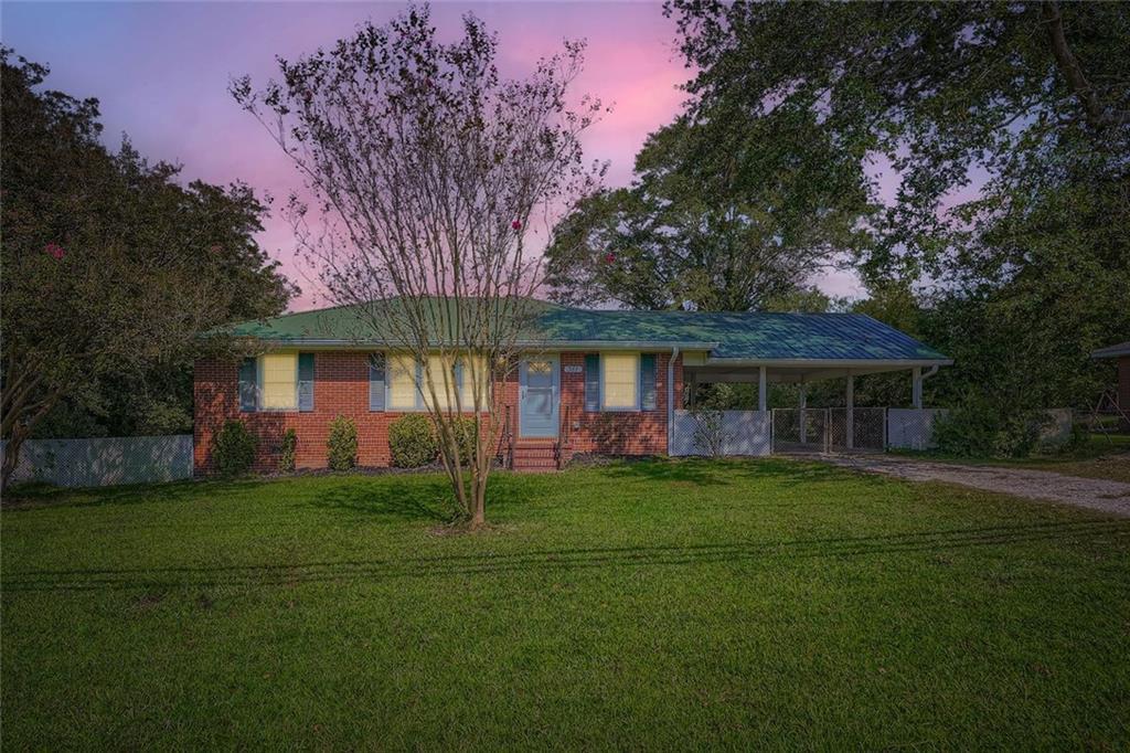 381 W Candler St., Winder, GA 30680
