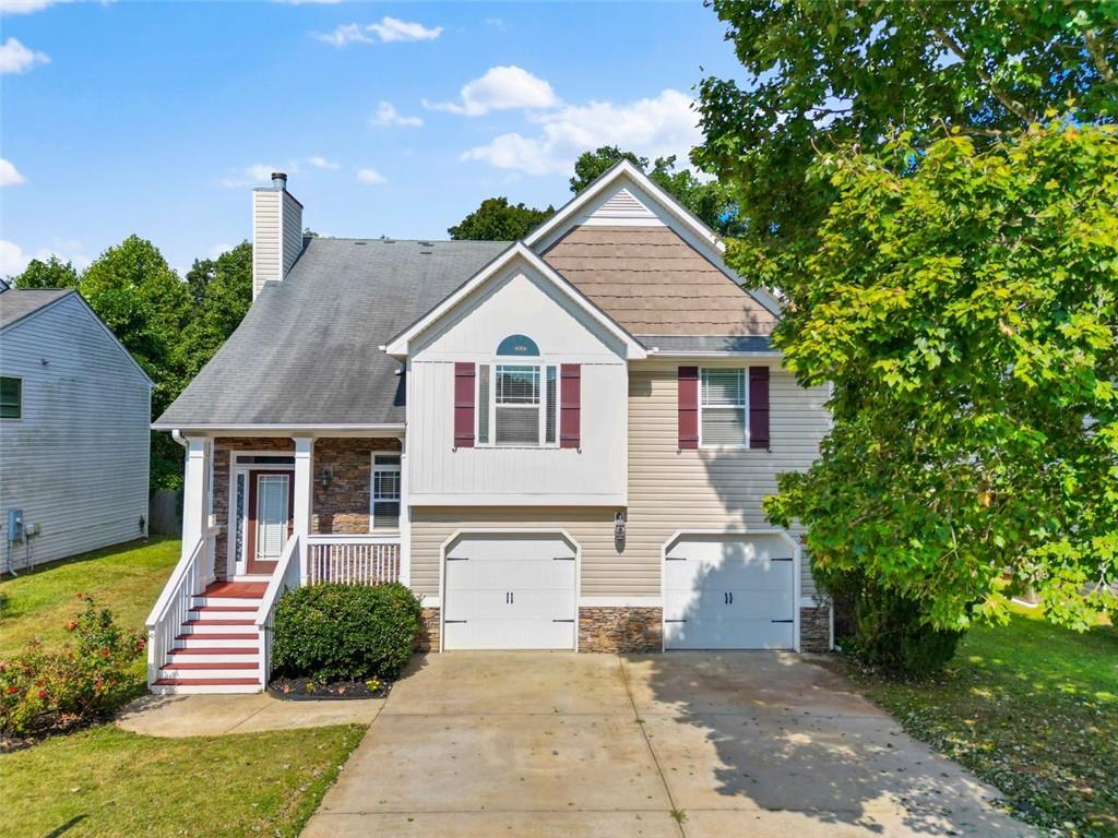 7125 Creeksong Dr., Douglasville, GA 30134