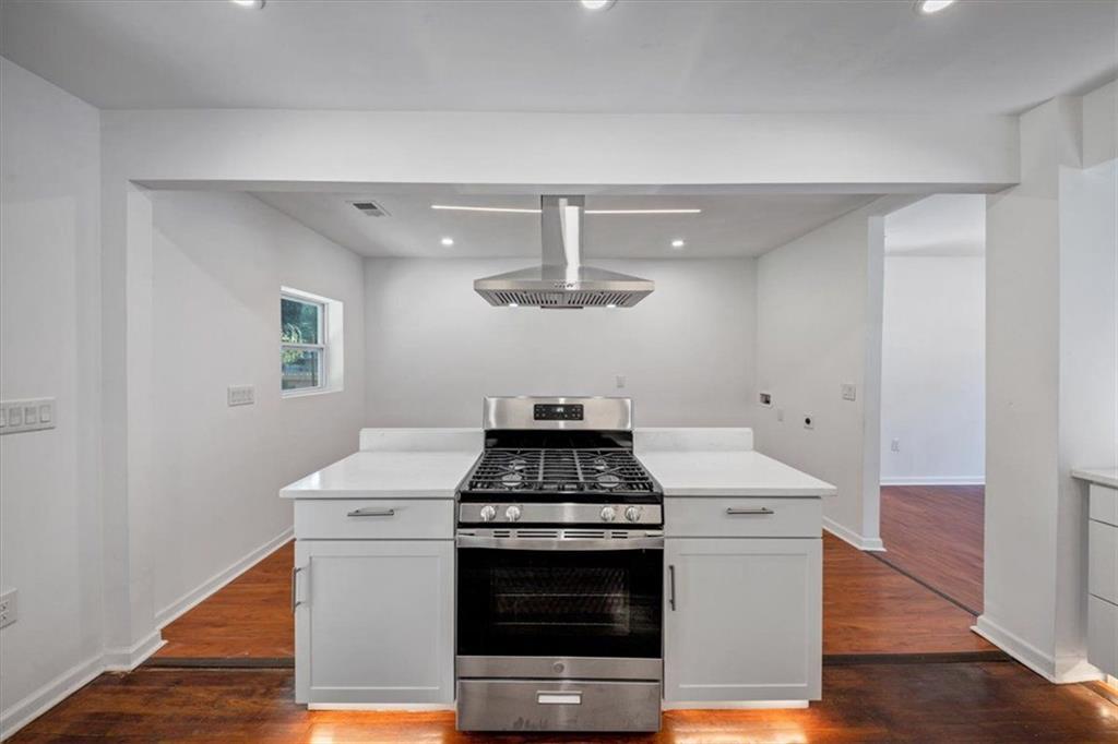 733 Pegg Rd., Atlanta, GA 30315