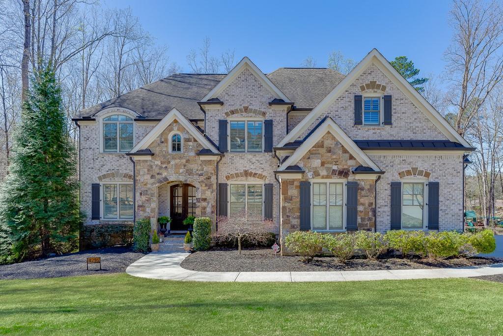 4296 Alba Ln., Buford, GA 30519