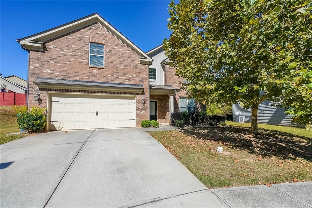 819 Still Hill Ln., Lawrenceville, GA 30045