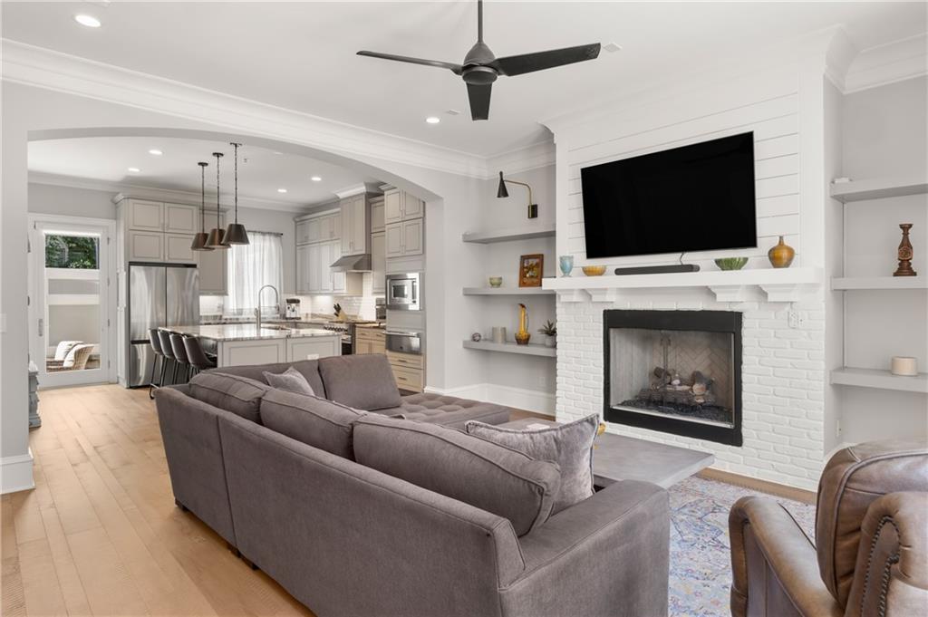 717 Lenox Ln., Atlanta, GA 30324