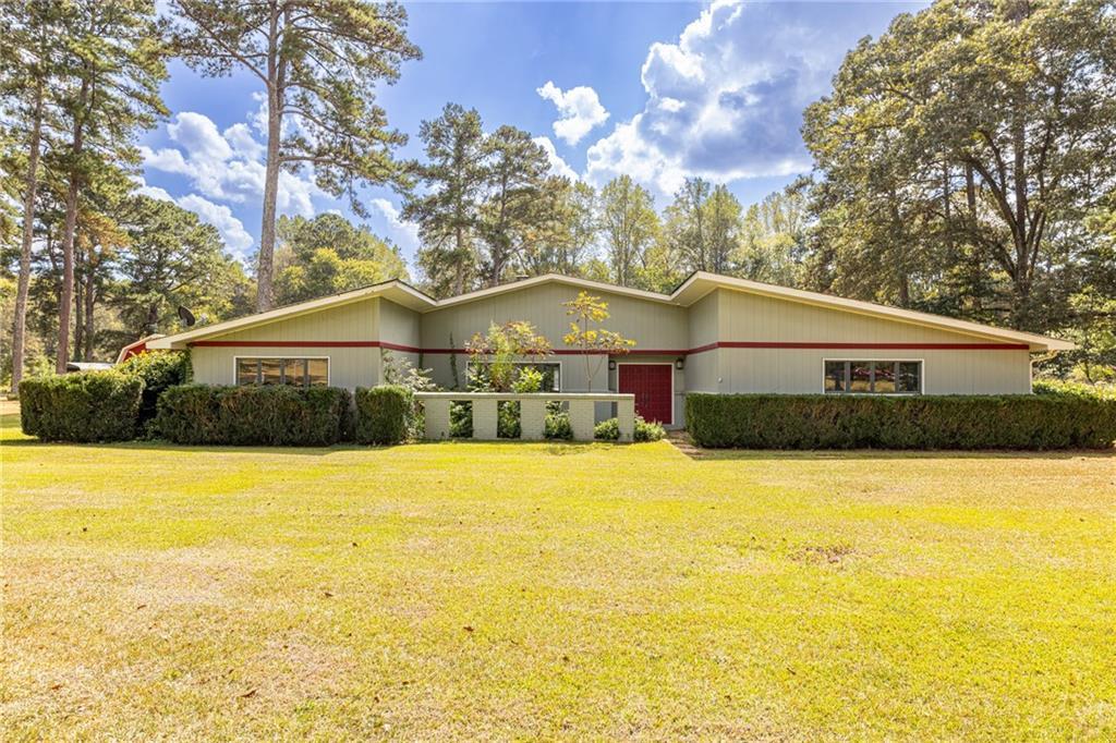 225 Banks Rd., Fayetteville, GA 30214