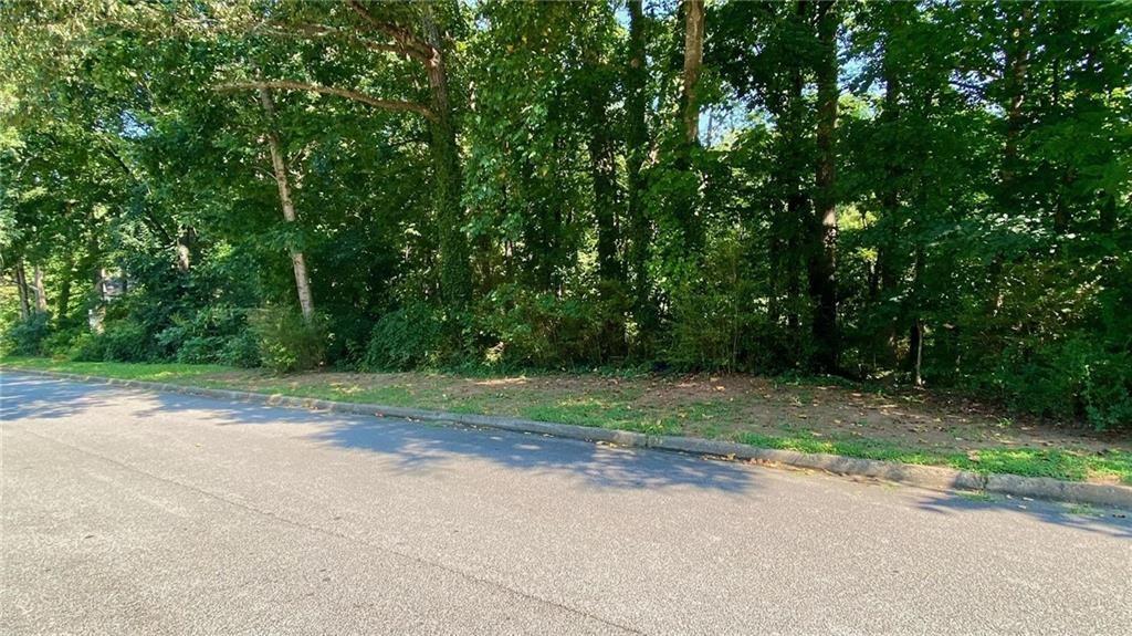 5964 Giles Rd., Lithonia, GA 30058
