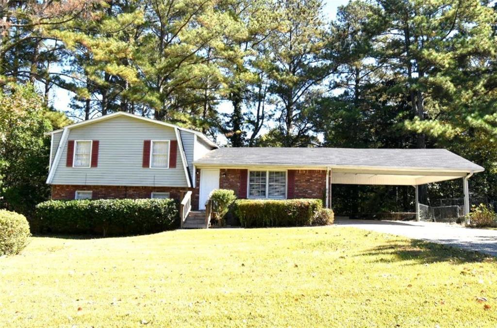 6278 Thornhedge Dr., Riverdale, GA 30296