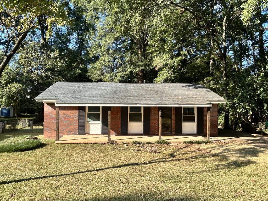898 Verona Dr., Clarkston, GA 30021