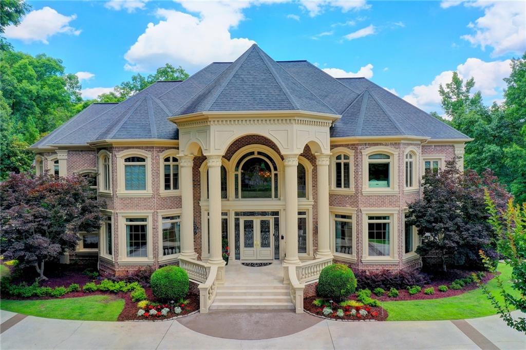 7015 Carlisle Ln., Alpharetta, GA 30022