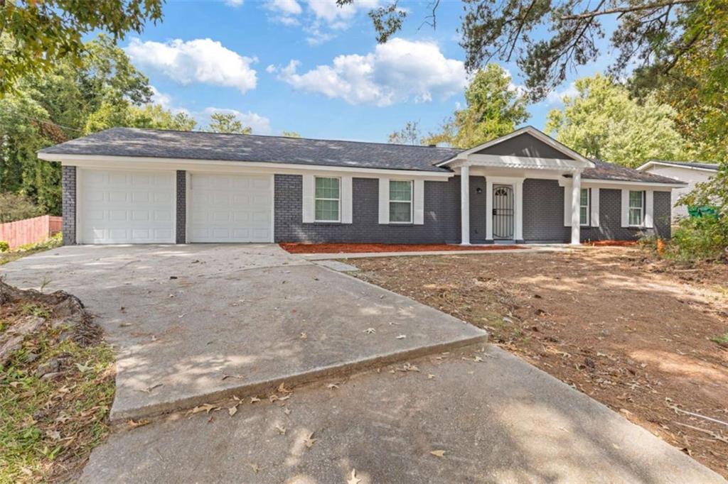 2061 Wellborn Rd., Lithonia, GA 30058