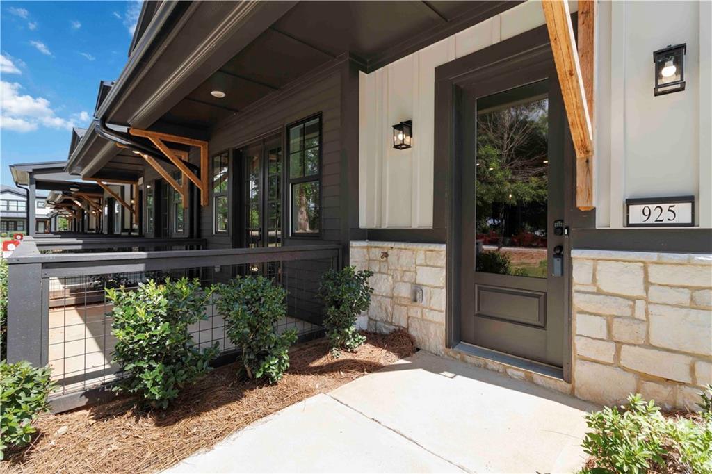 925 Willingham Dr. #13, Hapeville, GA 30354