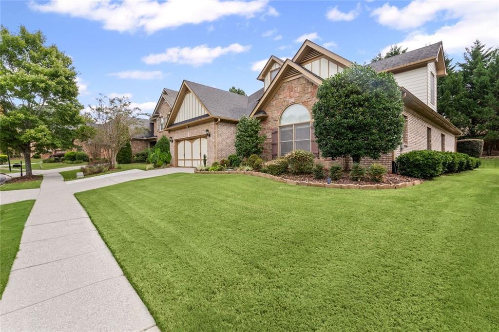 1573 Park Hollow Ln., Lawrenceville, GA 30043
