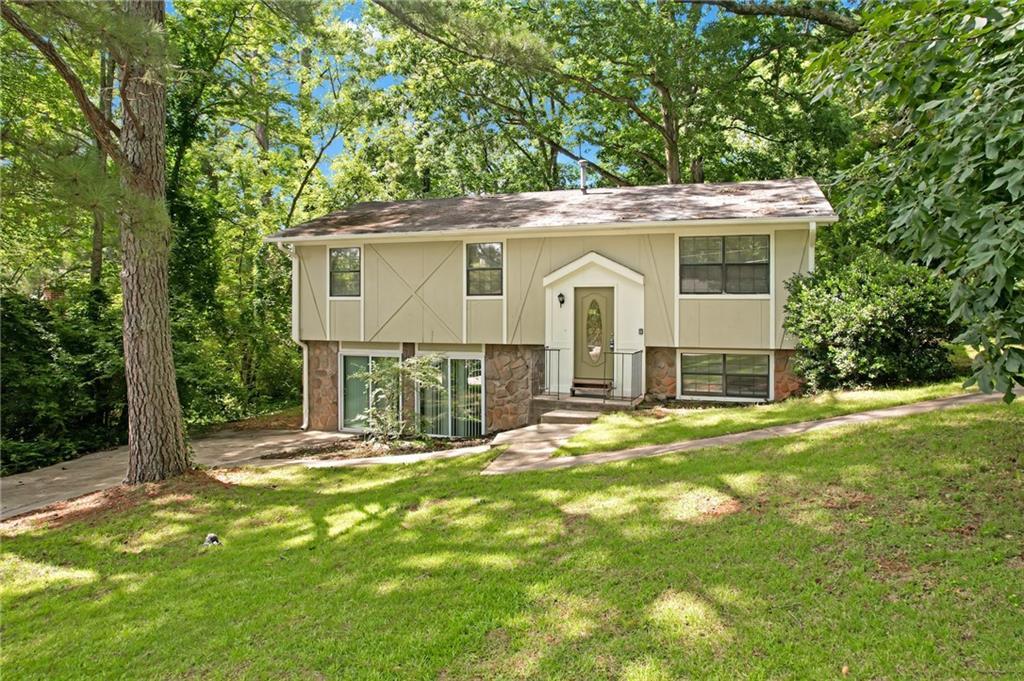 4690 Big Valley Ct., Stone Mountain, GA 30083