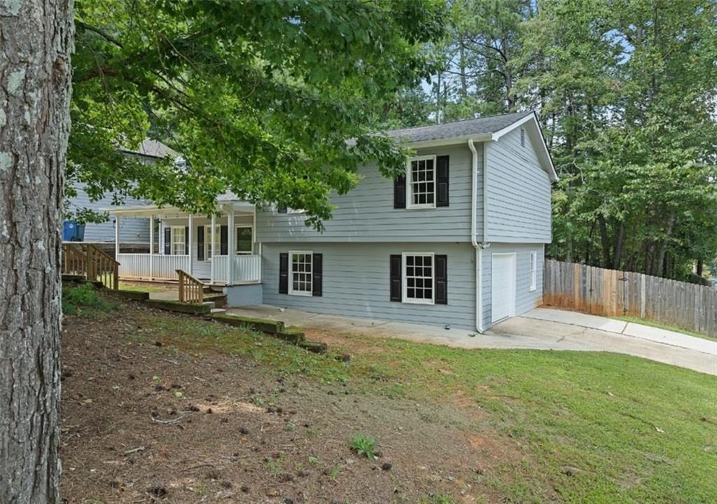 1301 Daniel Ln., Lawrenceville, GA 30046