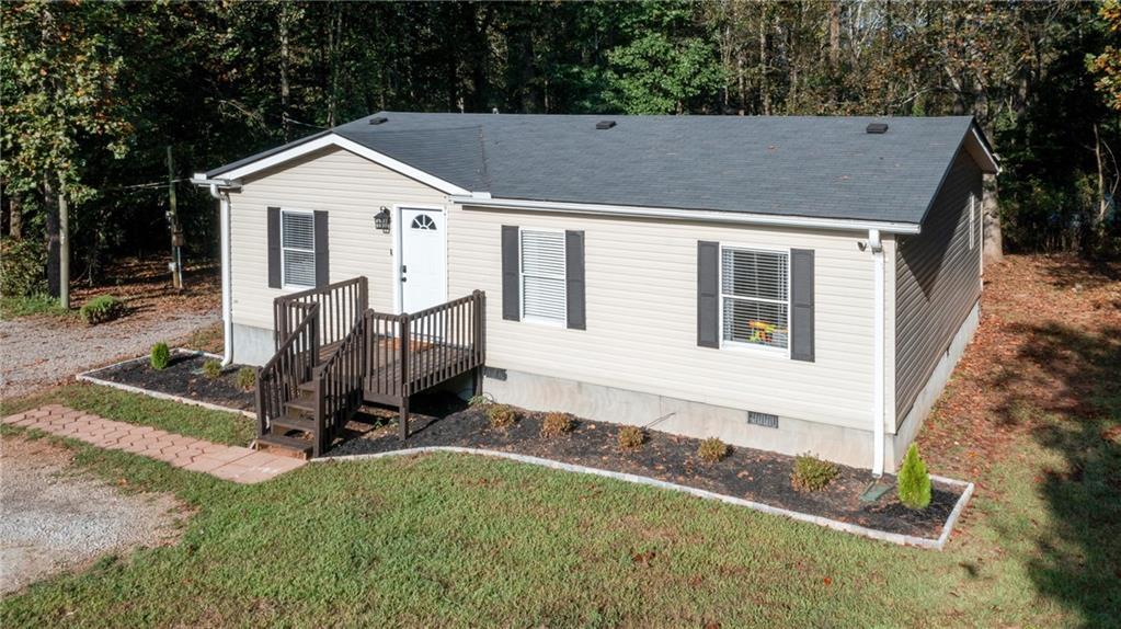 175 Pleasant Acres Dr., Maysville, GA 30558