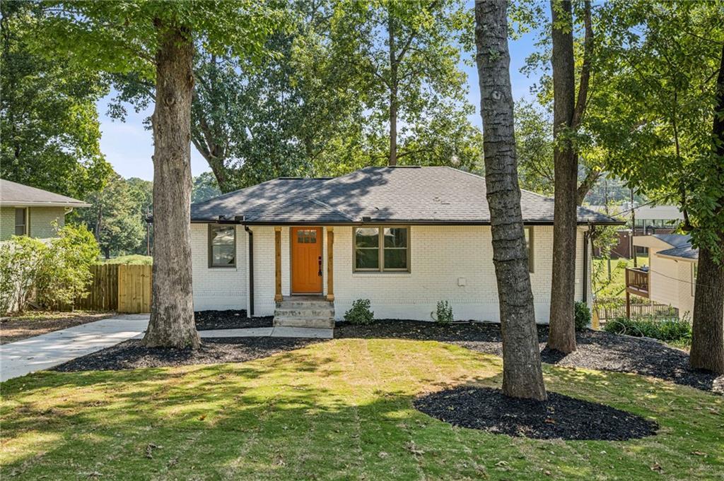 2294 Mark Tr., Decatur, GA 30032