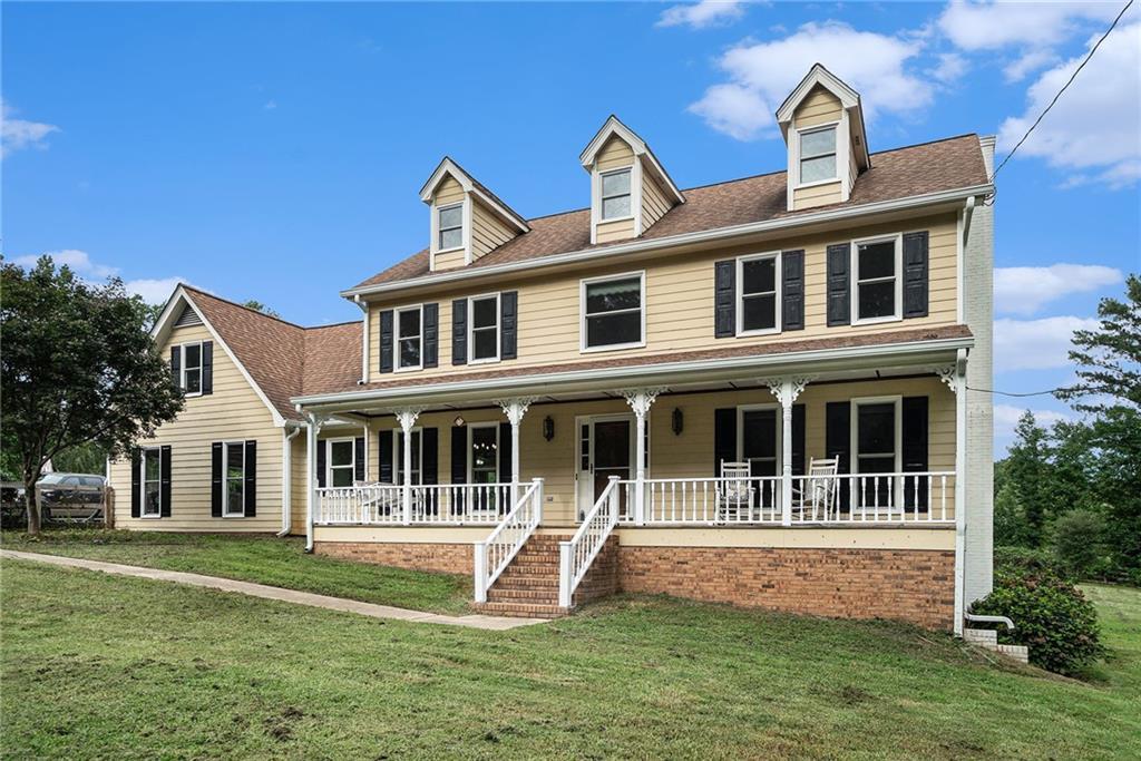 4390 Inns Brook Dr., Snellville, GA 30039