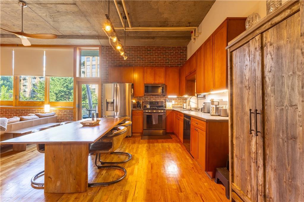 660 Glen Iris Dr. #210, Atlanta, GA 30308